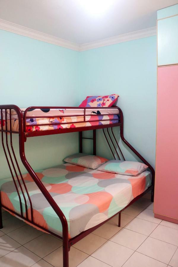 Little Family Homestay Malacca Екстер'єр фото